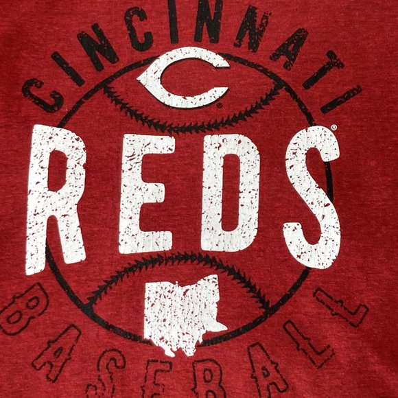 Cincinnati Reds MLB Baseball Handmade upcycled T-shirt 16x16 Throw pillow cover - Picture 10 of 11